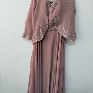 Elegant 2 piece dusty rose formal dress with removable overcoat. Size 6